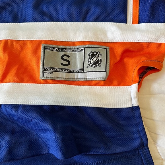 NHL New York Islanders Hockey Team Logo Long Sleeve Youth Jersey - NWT Size S - Picture 3 of 12